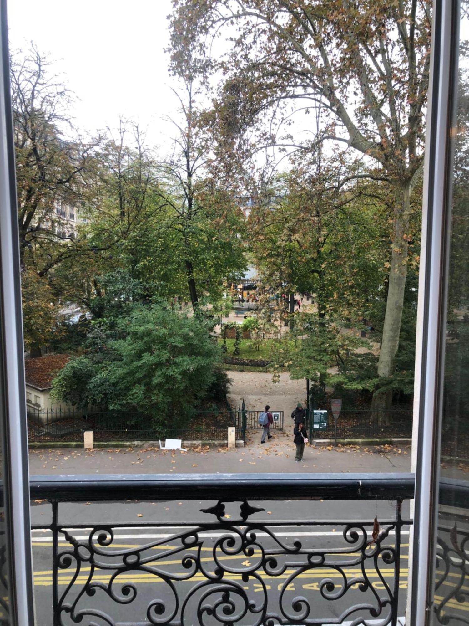 Le Du Square Apartment *